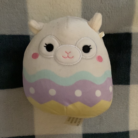 Assorted squishmallows - Picture 2 of 4